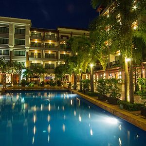 Royal Empire Premium Hotel
